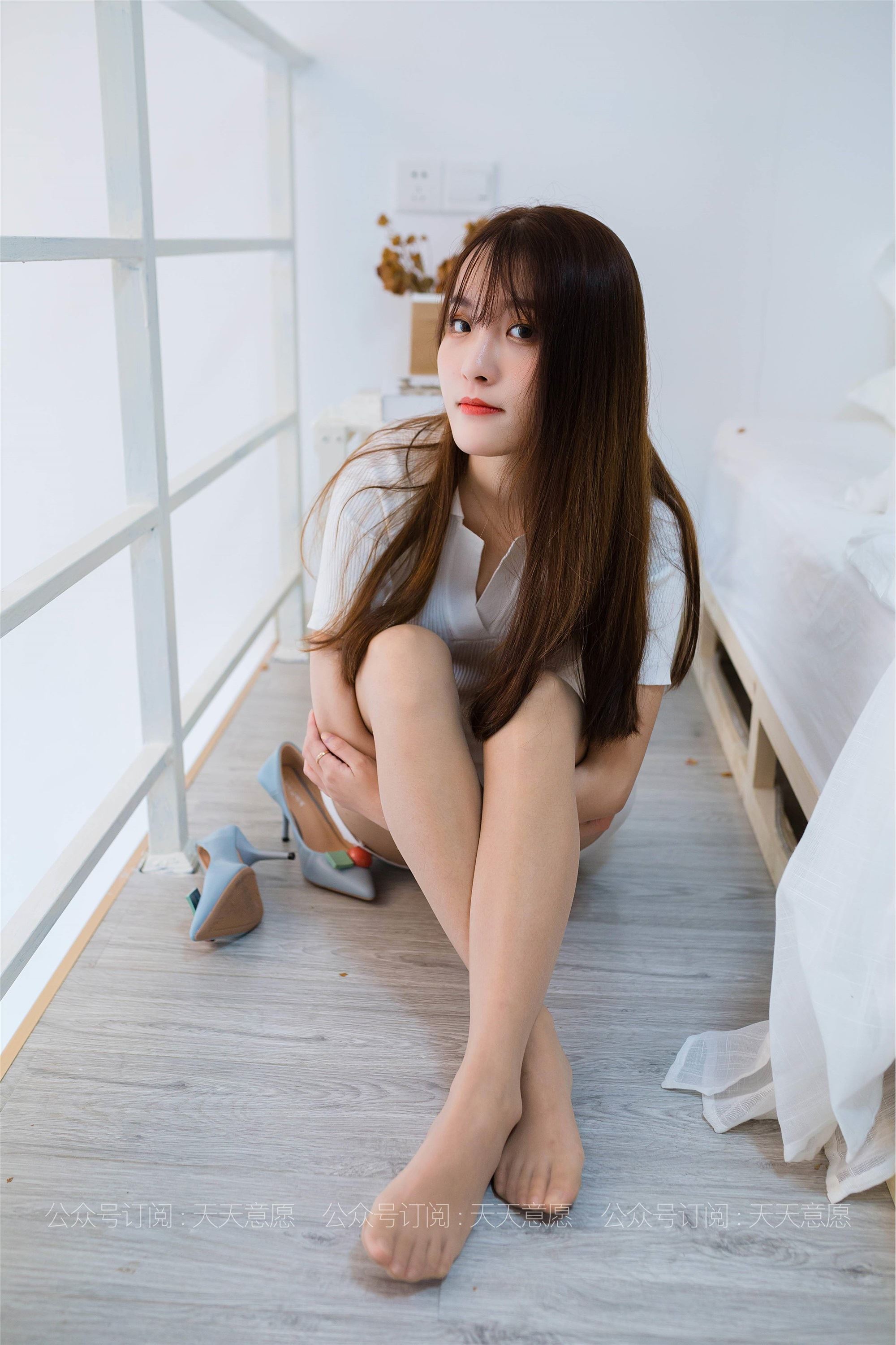 IESS异思趣向 - 模特：婉苹《自愈系白色玫瑰》